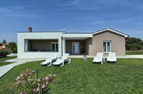 Family friendly house with a parking space Pula - 22733